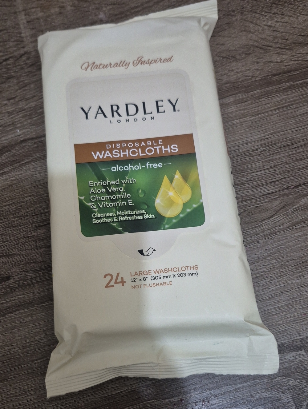 Yardley London Alcohol-Free Disposable Washcloths - White 1 Pack